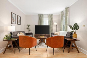 Cozy Mid Century Oasis with 2 KING beds